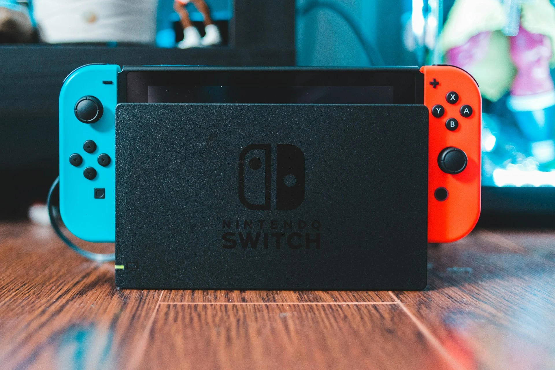 A Nintendo finalmente está lançando um suporte de carregamento Joy-Con para o Switch