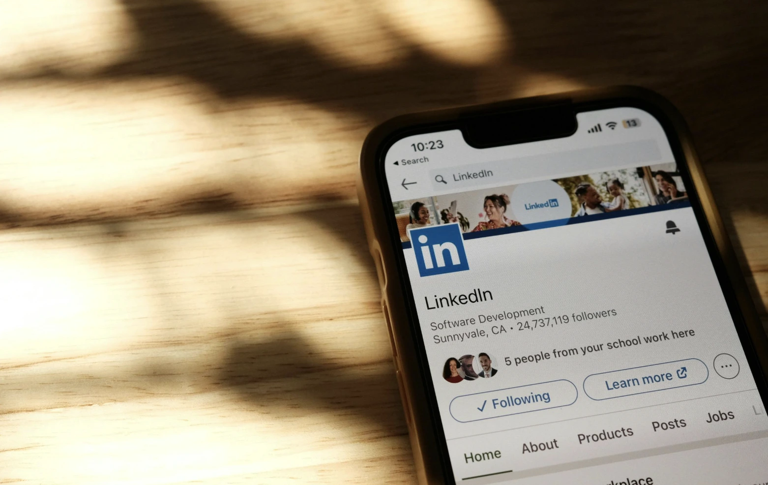 LinkedIn Utilizando Dados do Usuário para Treinar Modelos de IA Sem Consentimento Claro