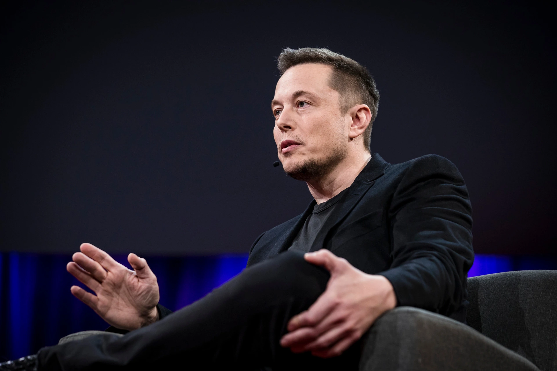 Trump diz que Elon Musk será co-líder do Futuro Departamento de Eficiência Governamental, Dogecoin dispara 20%