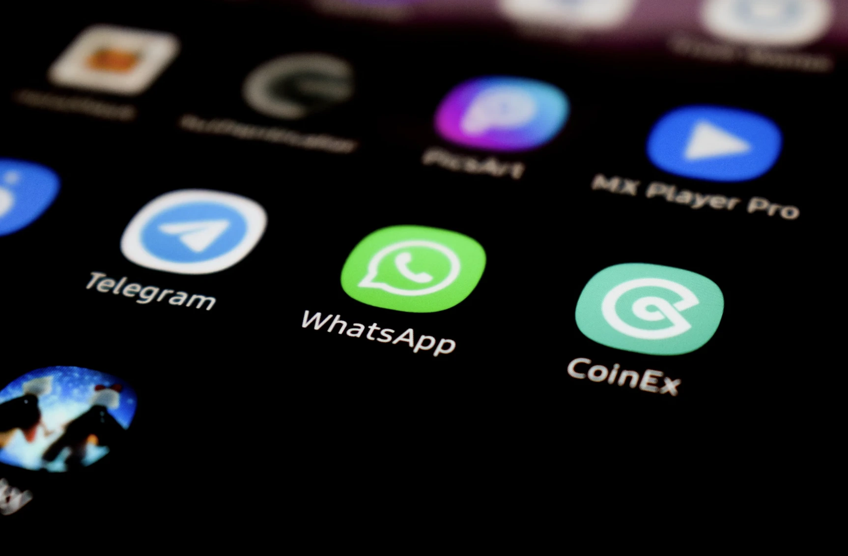 O Malware PixPirate utiliza o WhatsApp para Enganar Usuários e Roubar Dados Financeiros