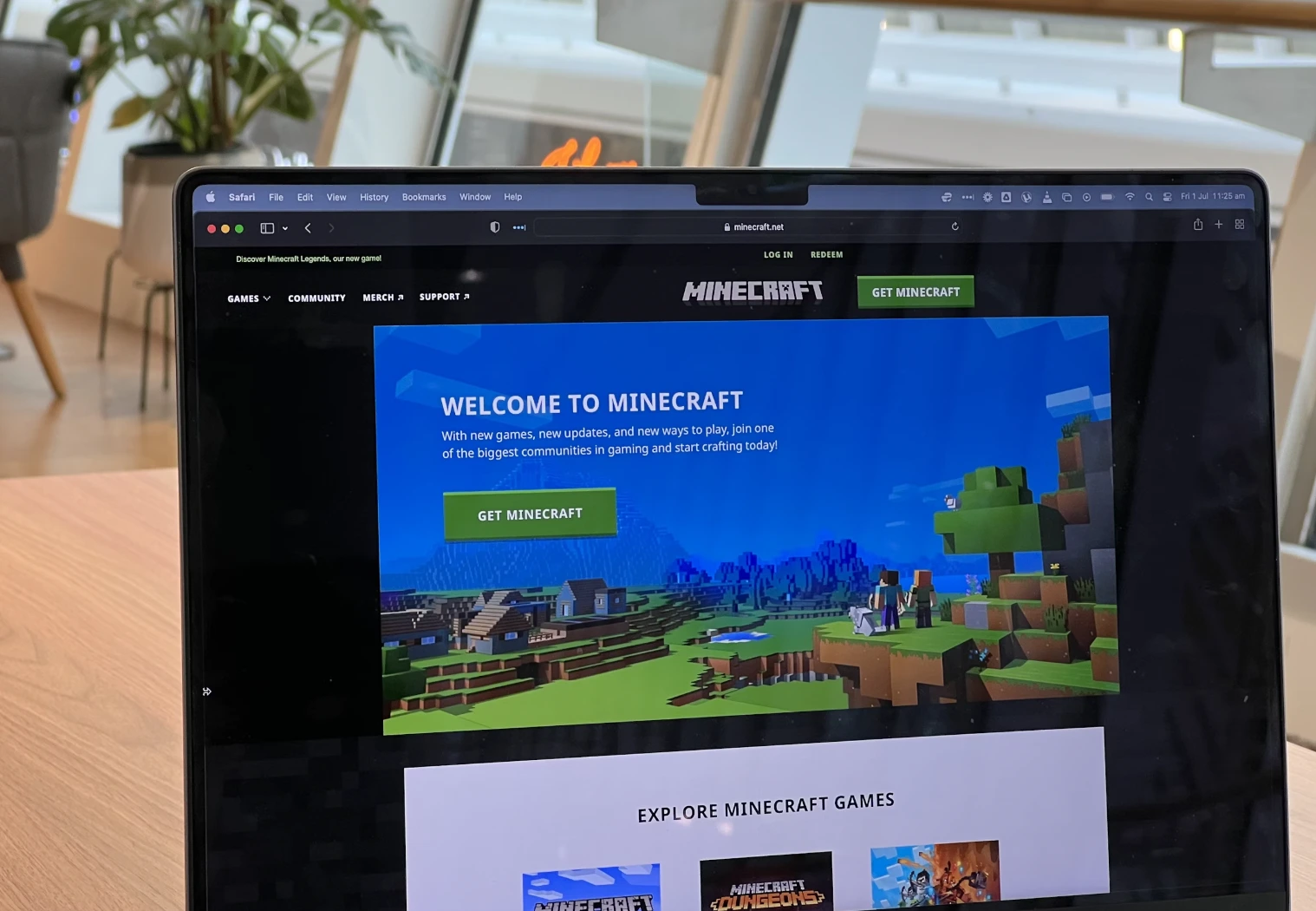 Criadora do Minecraft Causa Frenesi com Enquete Sugerindo Sucessor Espiritual