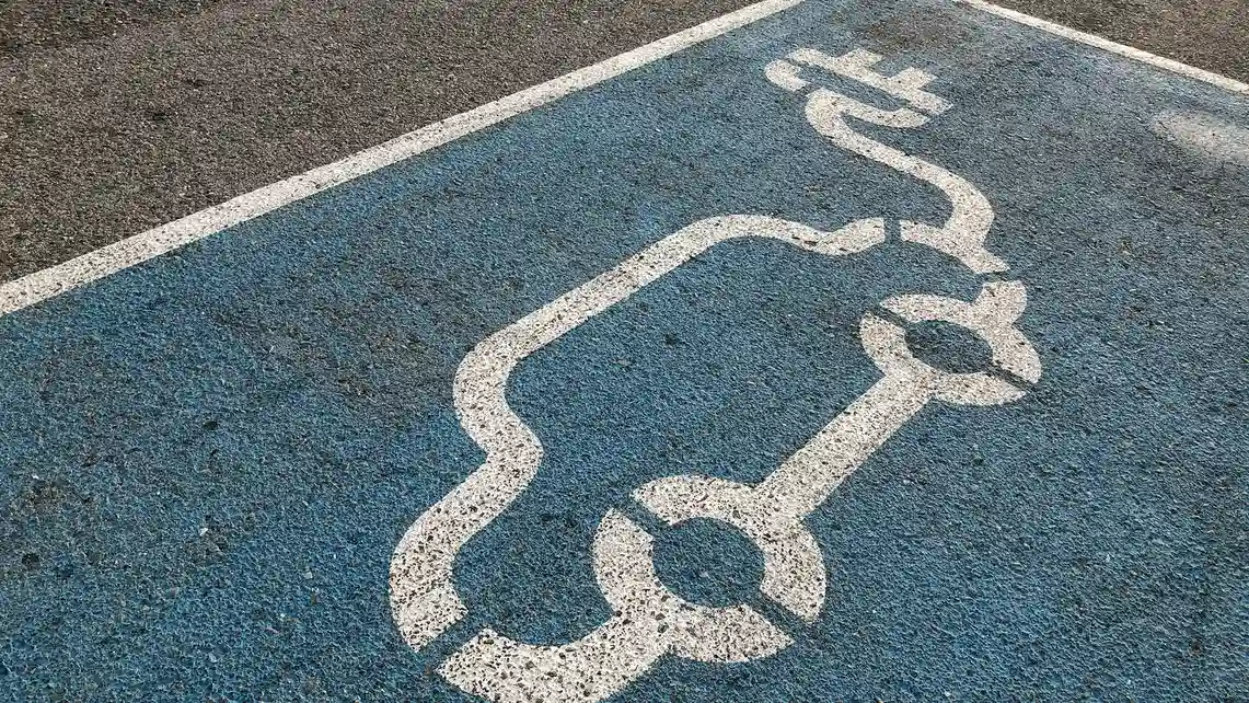 A IA Poderia Proteger Seu Carro Elétrico de Ciberataques