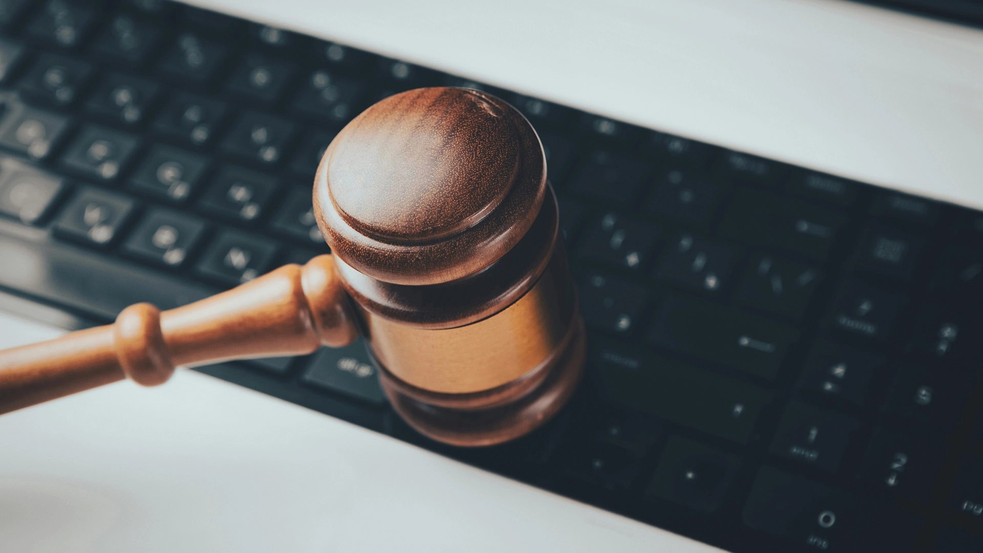 Especialistas Alertam que Tribunais Podem Ignorar Alucinações de IA em Processos Legais
