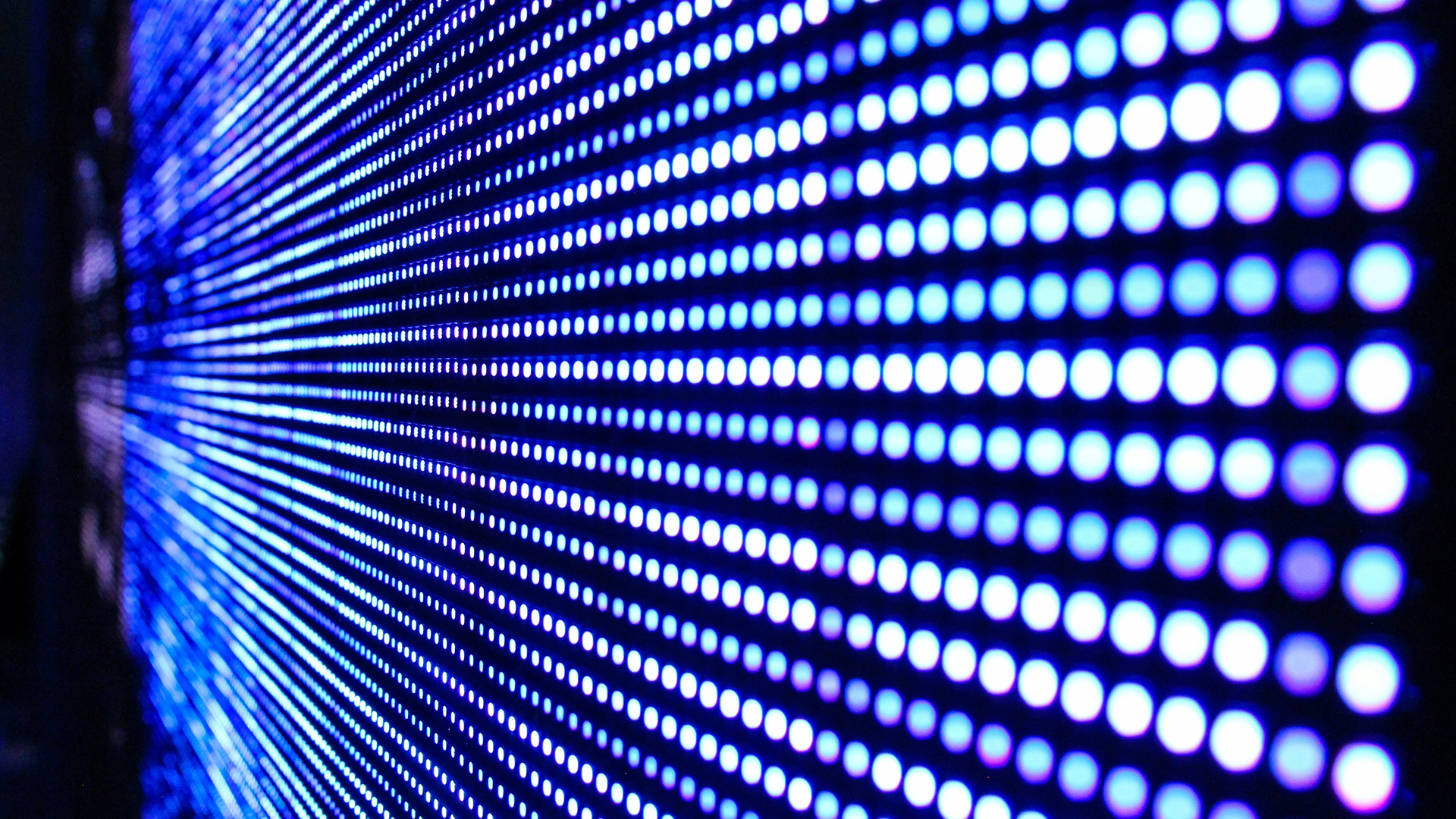 Cientistas Ocultam Códigos de Luz para Expor Vídeos Falsos de IA