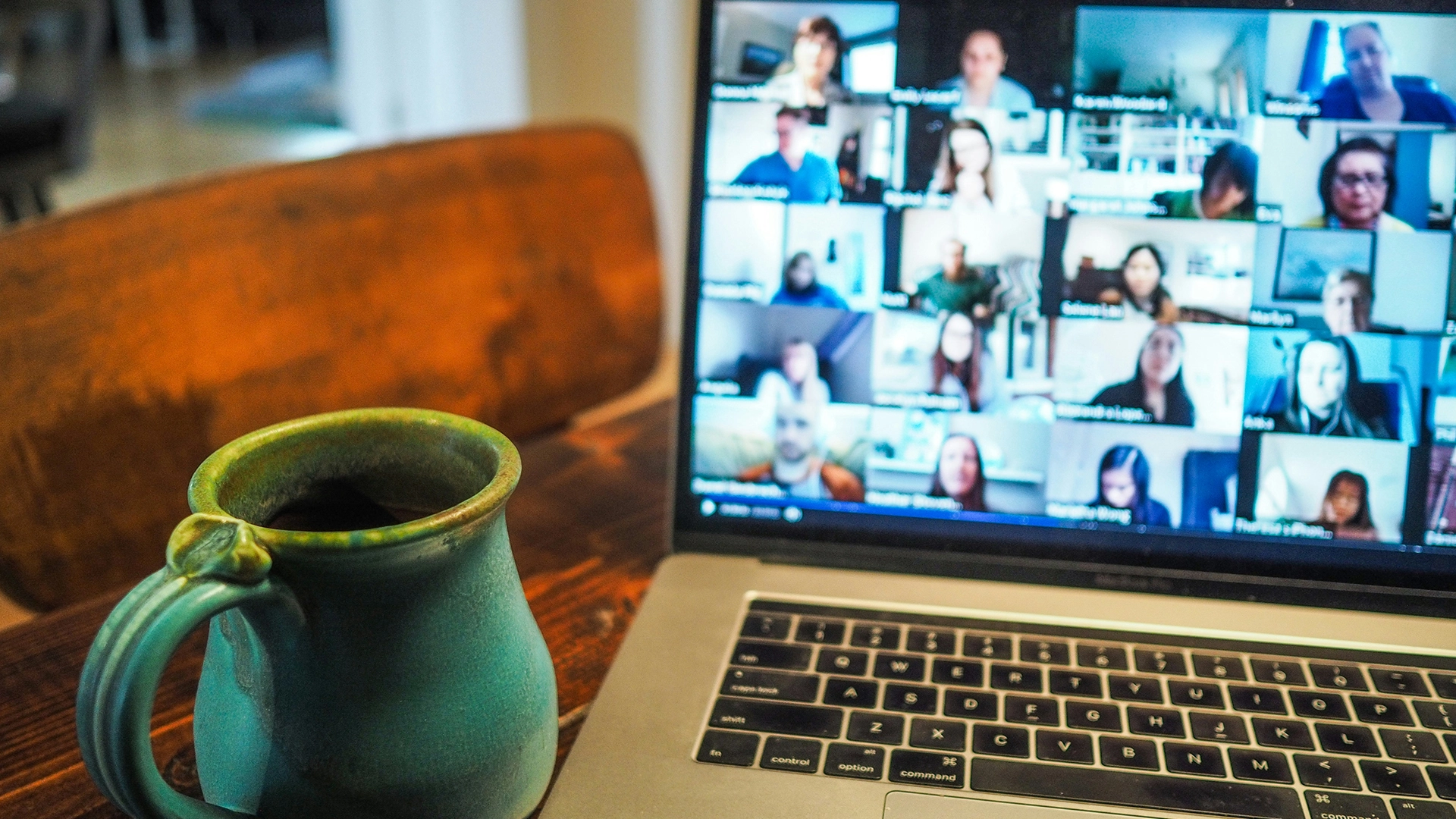 A Zoom Anuncia o AI Companion 3.0 com Avatares e Tradu&ccedil;&atilde;o de Voz