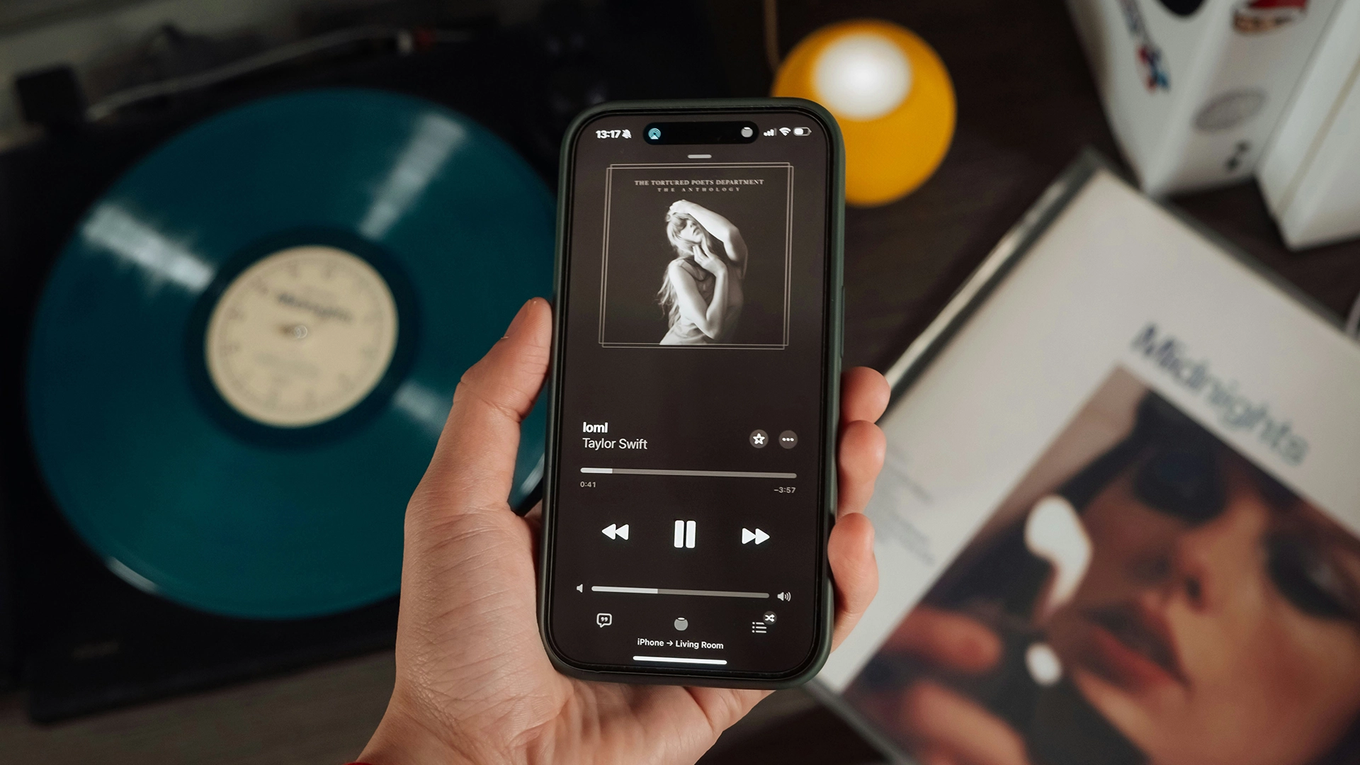 Meta cria chatbots flertadores que se parecem e soam como celebridades